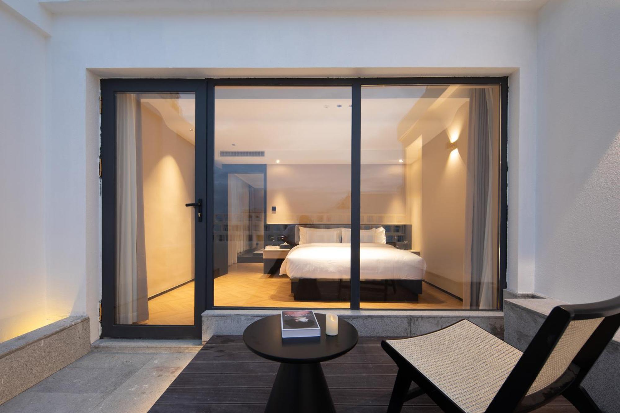 See You Soon At The Ritz Rose Summer Hotel Sanya Eksteriør bilde