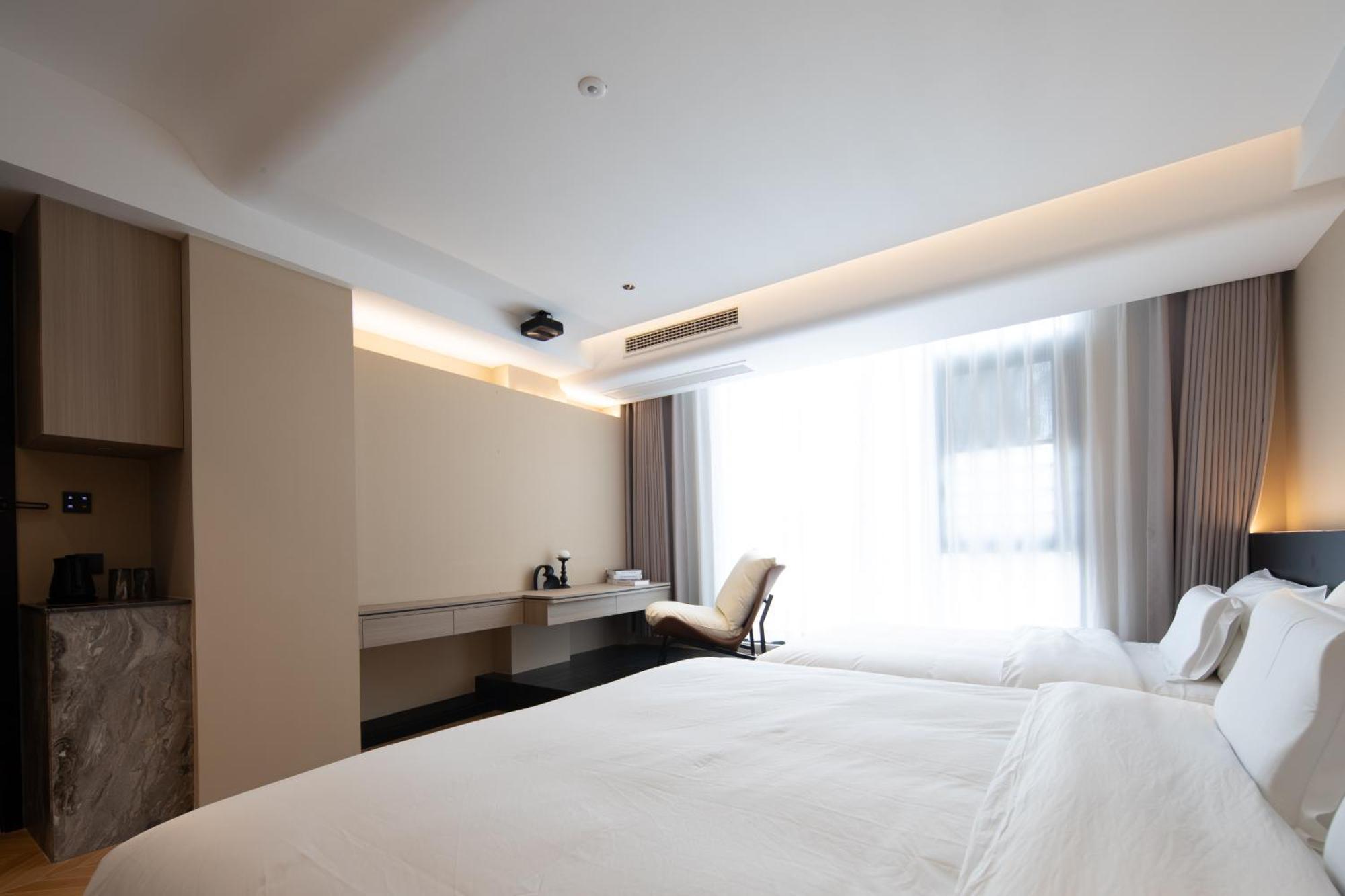 See You Soon At The Ritz Rose Summer Hotel Sanya Eksteriør bilde
