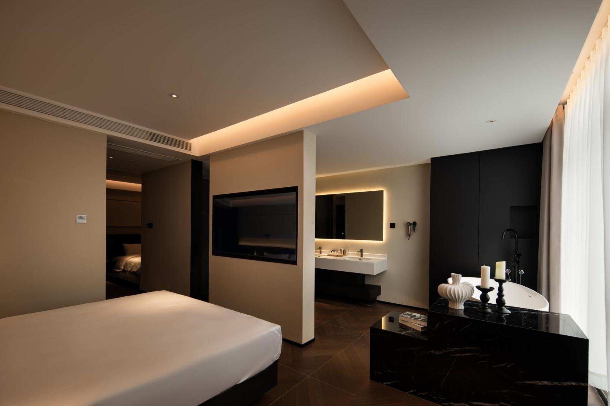 See You Soon At The Ritz Rose Summer Hotel Sanya Eksteriør bilde